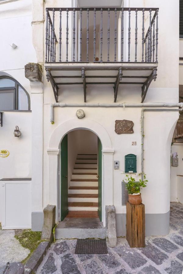 Torretta Corricella- Punta Serra Прочида Экстерьер фото